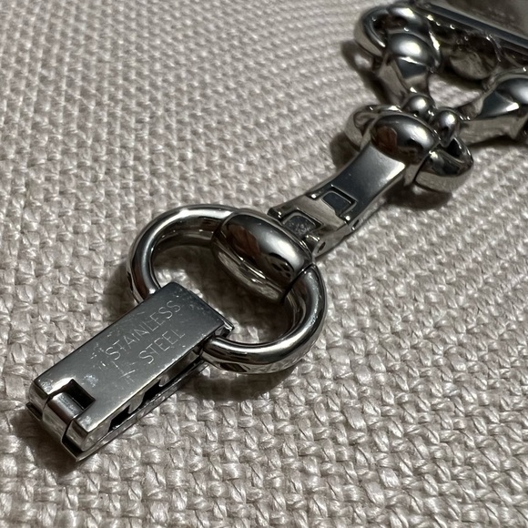 GUCCI SIGNORIA 20MM DIAMOND WHITE MOTHER OF PEARL STAINLESS STEEL WATCH - Picture 5 of 8